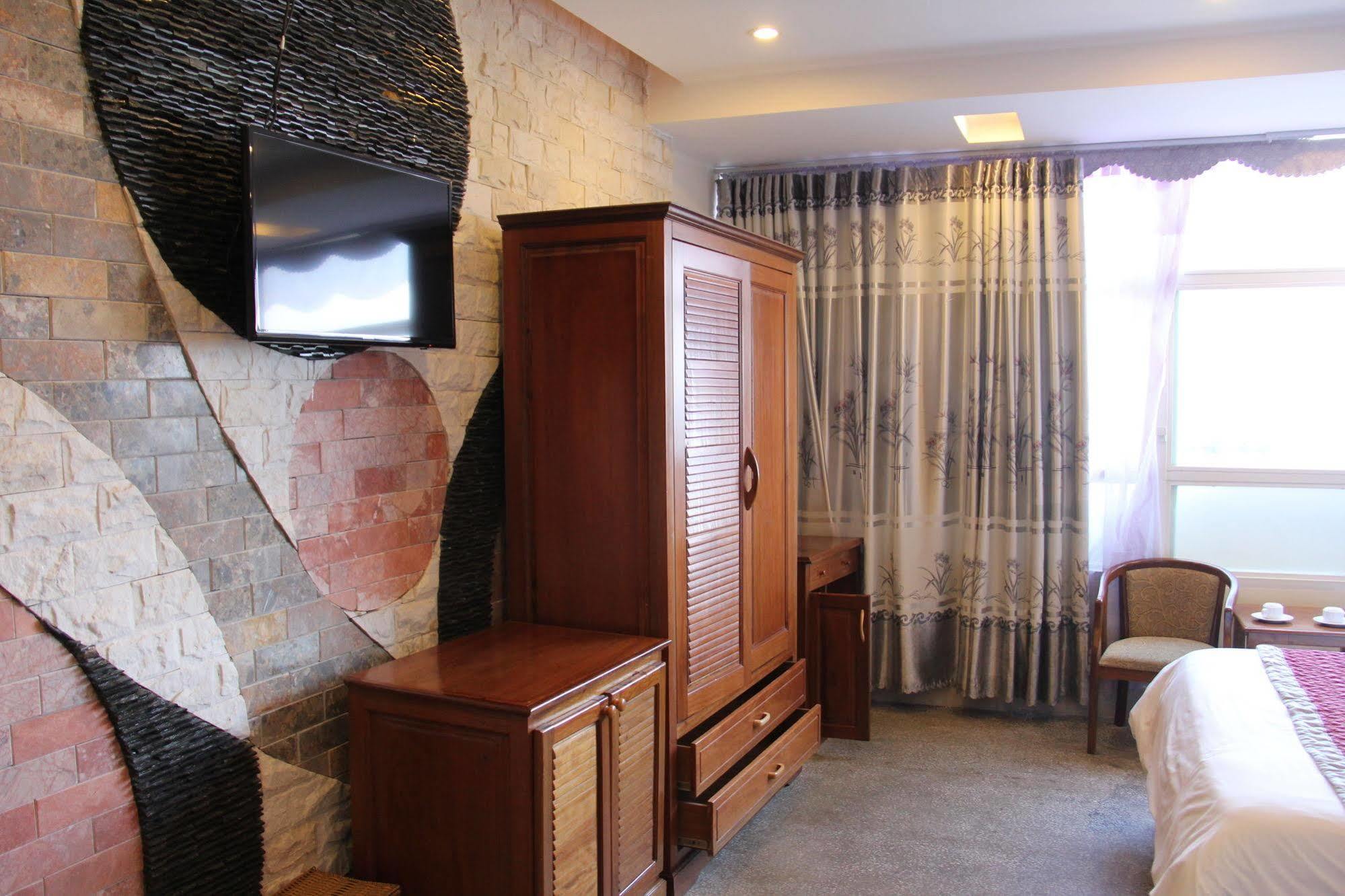 Trung Duong Da Nang Beach Hotel エクステリア 写真